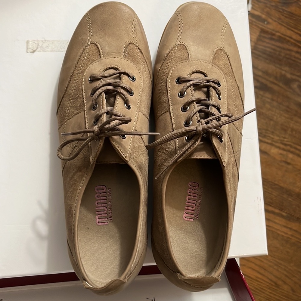 Munro Suede Pace Loafers 8.5W